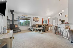 223 Oxbow Lk Ln, Onalaska, WA 98570 - Photo 6