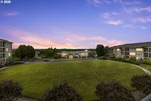 4884 NW Promenade Terrace, Portland, OR 97229 - Photo 2