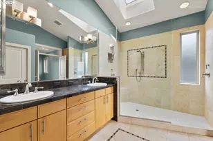 6719 S Corbett Ave, Portland, OR 97219 - Photo 16