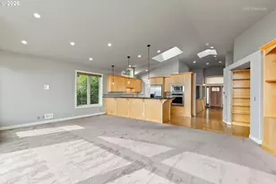 6719 S Corbett Ave, Portland, OR 97219 - Photo 10