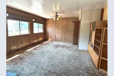 141 Mountainspring Ln, Sutherlin, OR 97479 - Photo 8