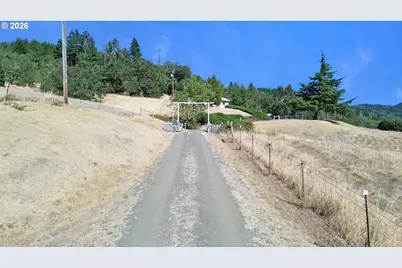 141 Mountainspring Ln, Sutherlin, OR 97479 - Photo 40