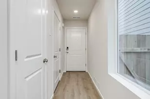 4426 SE Fisher's Crk Dr, Vancouver, WA 98683 - Photo 2