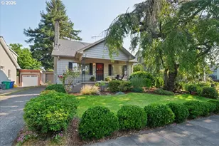 2023 SE Yukon St, Portland, OR 97202 - Photo 2