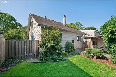 2023 SE Yukon St, Portland, OR 97202 - Photo 34