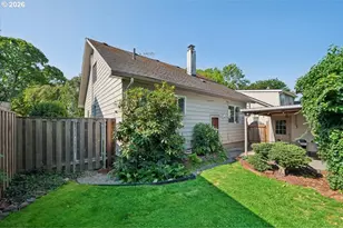 2023 SE Yukon St, Portland, OR 97202 - Photo 34