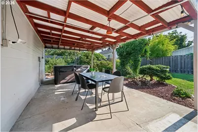 2023 SE Yukon St, Portland, OR 97202 - Photo 32