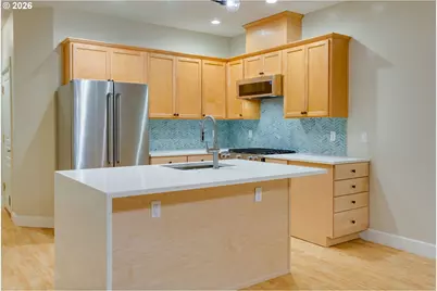 2257 SE 76th Ave, Portland, OR 97215 - Photo 8