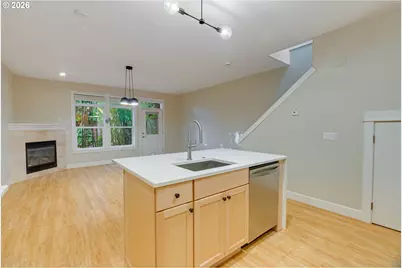 2257 SE 76th Ave, Portland, OR 97215 - Photo 6