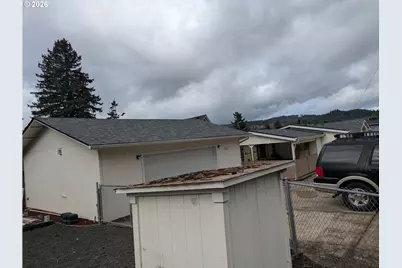 133 S Gateway Blvd, Cottage Grove, OR 97424 - Photo 12