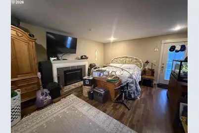 2460 E St, Springfield, OR 97477 - Photo 16