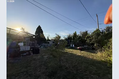 2460 E St, Springfield, OR 97477 - Photo 40