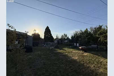 2460 E St, Springfield, OR 97477 - Photo 26
