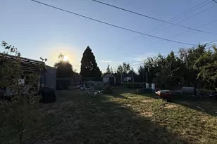 2460 E St, Springfield, OR 97477 - Photo 26