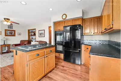 16063 SW Westminster Dr, Tigard, OR 97224 - Photo 8