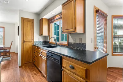 16063 SW Westminster Dr, Portland, OR 97224 - Photo 8