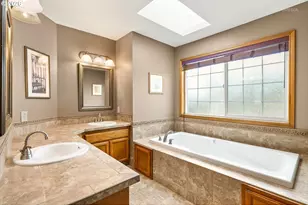 16063 SW Westminster Dr, Portland, OR 97224 - Photo 20