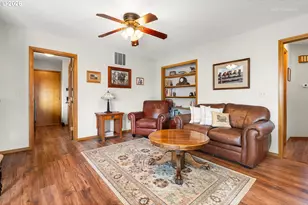 16063 SW Westminster Dr, Tigard, OR 97224 - Photo 10