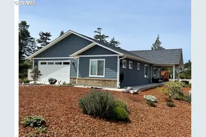 88051 Lake Point Dr, Florence, OR 97439 - Photo 1