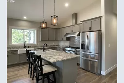 88051 Lake Point Dr, Florence, OR 97439 - Photo 6
