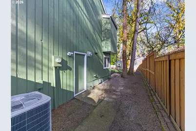 7853 SW Willowbottom Way, Portland, OR 97224 - Photo 26