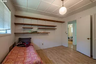 1077 F St, Coos Bay, OR 97420 - Photo 24