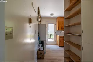1077 F St, Coos Bay, OR 97420 - Photo 10