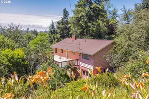1077 F St, Coos Bay, OR 97420 - Photo 6