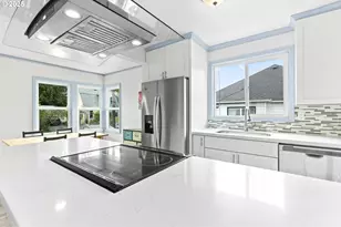 6824 N Commercial Ave, Portland, OR 97202 - Photo 14