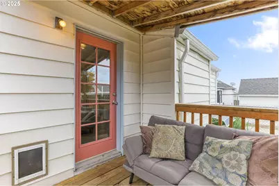 6824 N Commercial Ave, Portland, OR 97202 - Photo 44
