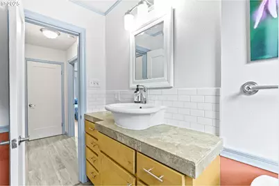 6824 N Commercial Ave, Portland, OR 97202 - Photo 30