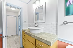 6824 N Commercial Ave, Portland, OR 97202 - Photo 30