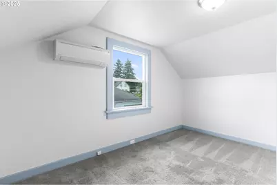 6824 N Commercial Ave, Portland, OR 97202 - Photo 40