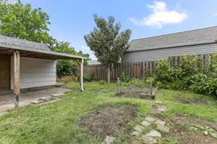 6824 N Commercial Ave, Portland, OR 97202 - Photo 48