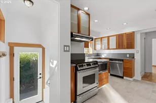 4415 NE Valley View Ln, Vancouver, WA 98663 - Photo 6