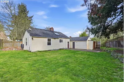 11610 NE Fremont Ct, Portland, OR 97220 - Photo 18