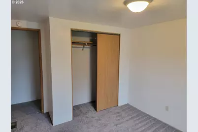 1050 W Central Ave, Sutherlin, OR 97479 - Photo 4