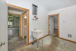 45900 E Haines Rd, Corbett, OR 97019 - Photo 30