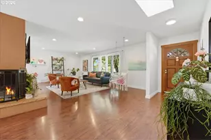 6910 Northeast Pacific Street, Portland, OR 97213 - Photo 4