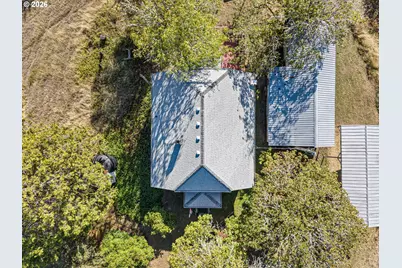 2064 S Myrtle Rd, Myrtle Creek, OR 97457 - Photo 6