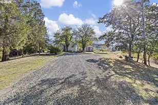 2064 S Myrtle Rd, Myrtle Creek, OR 97457 - Photo 46