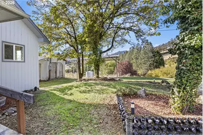 2064 S Myrtle Rd, Myrtle Creek, OR 97457 - Photo 48