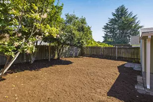 8339 SE Bush St, Portland, OR 97266 - Photo 38