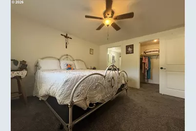 107 Gaddis Ln, Glendale, OR 97442 - Photo 8