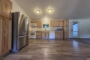 107 Gaddis Ln, Glendale, OR 97442 - Photo 6