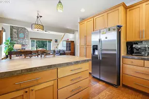 629 SE Roberts Ave, Gresham, OR 97080 - Photo 8