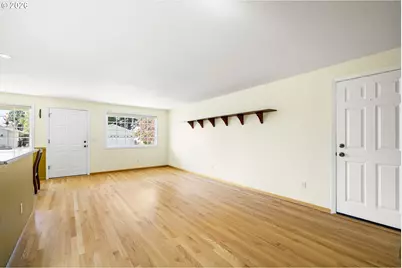 540 W Clackamas Cir, Woodburn, OR 97071 - Photo 6