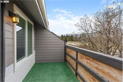 301 N 15th St, Hood River, OR 97031 - Photo 24
