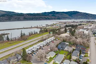 301 N 15th St, Hood River, OR 97031 - Photo 34