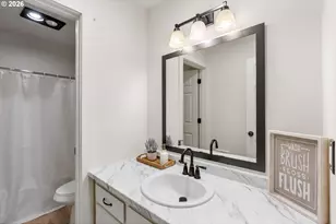 301 N 15th St, Hood River, OR 97031 - Photo 30